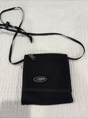 Mountain Equipment Co-op Travel/Neck Trifold Wallet